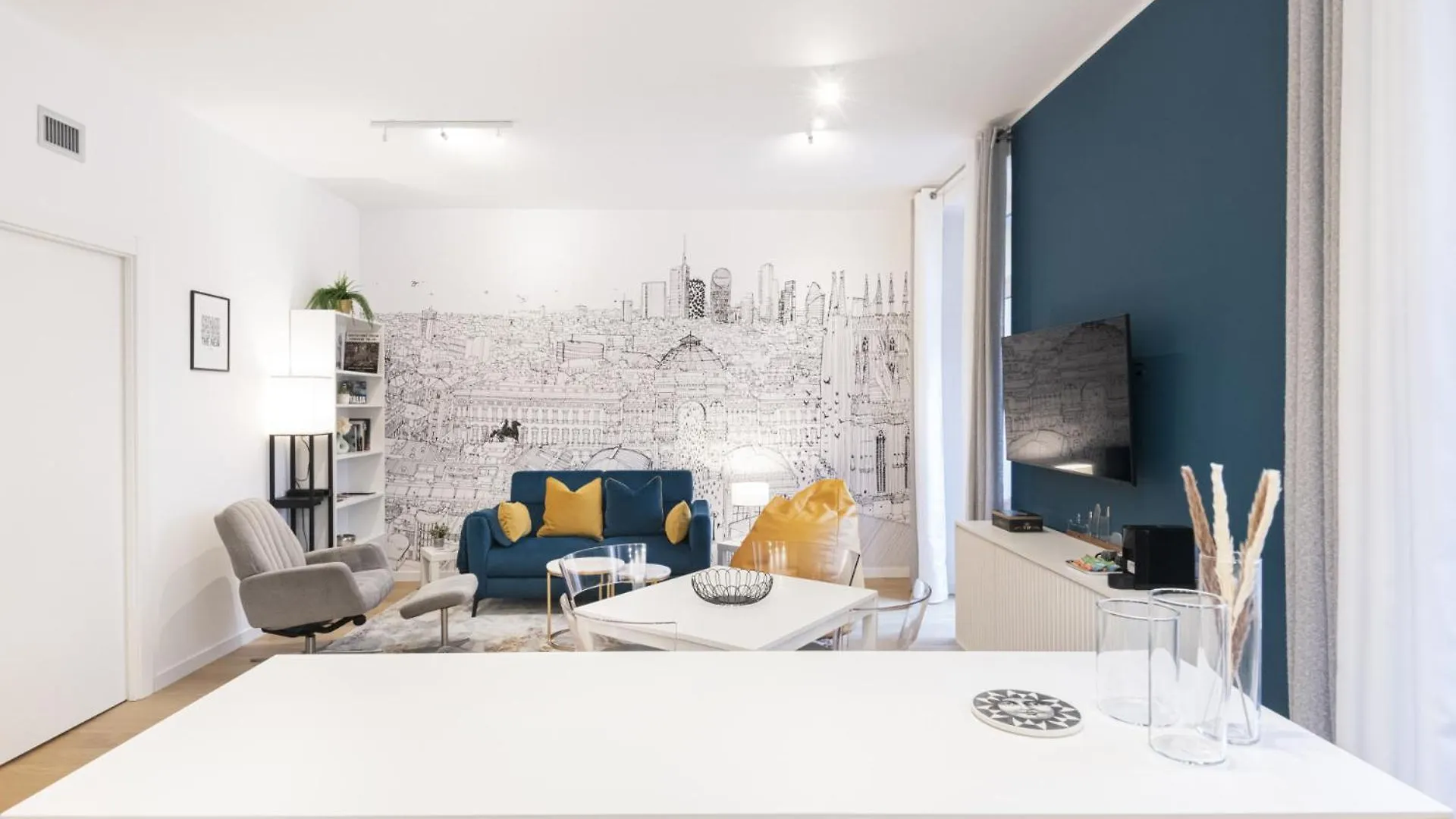 Easylife - Elegante Con Terrazzo Vicino Centrale Fs Milan 0*,  Italy